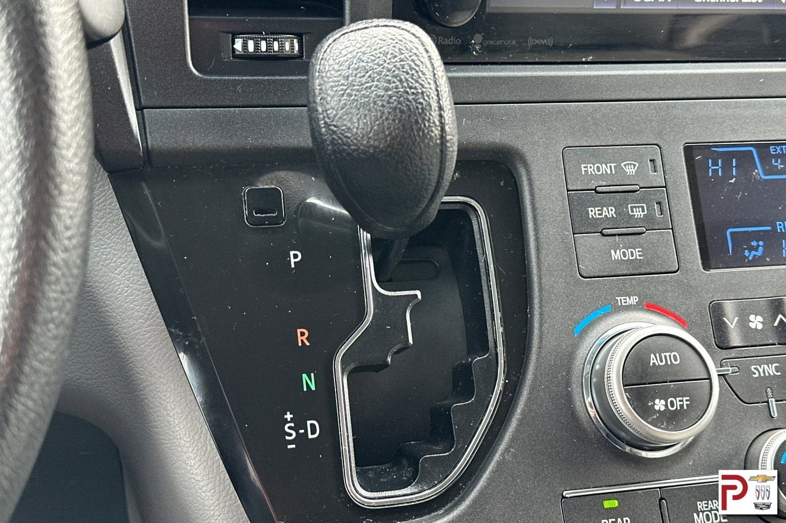 2017 Toyota Sienna LE 8 Passenger