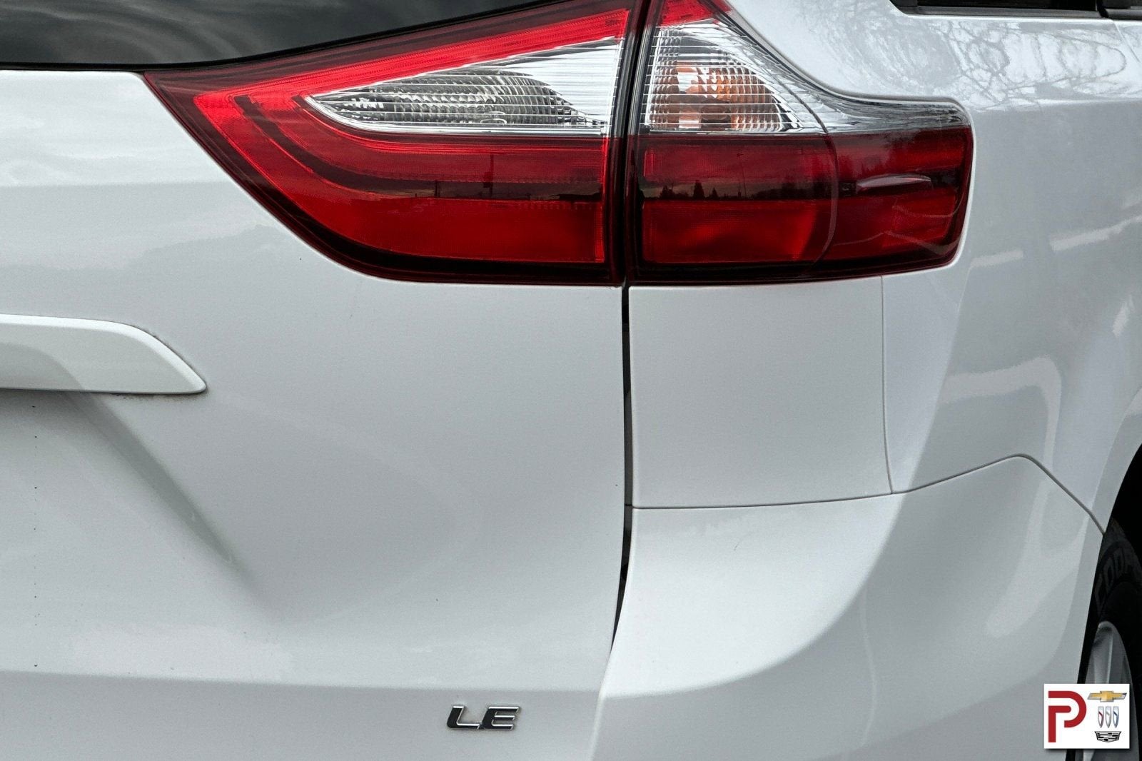 2017 Toyota Sienna LE 8 Passenger