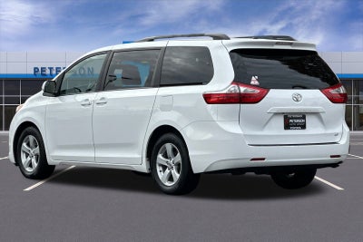 2017 Toyota Sienna LE 8 Passenger