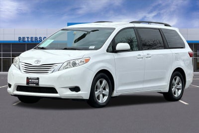2017 Toyota Sienna LE 8 Passenger