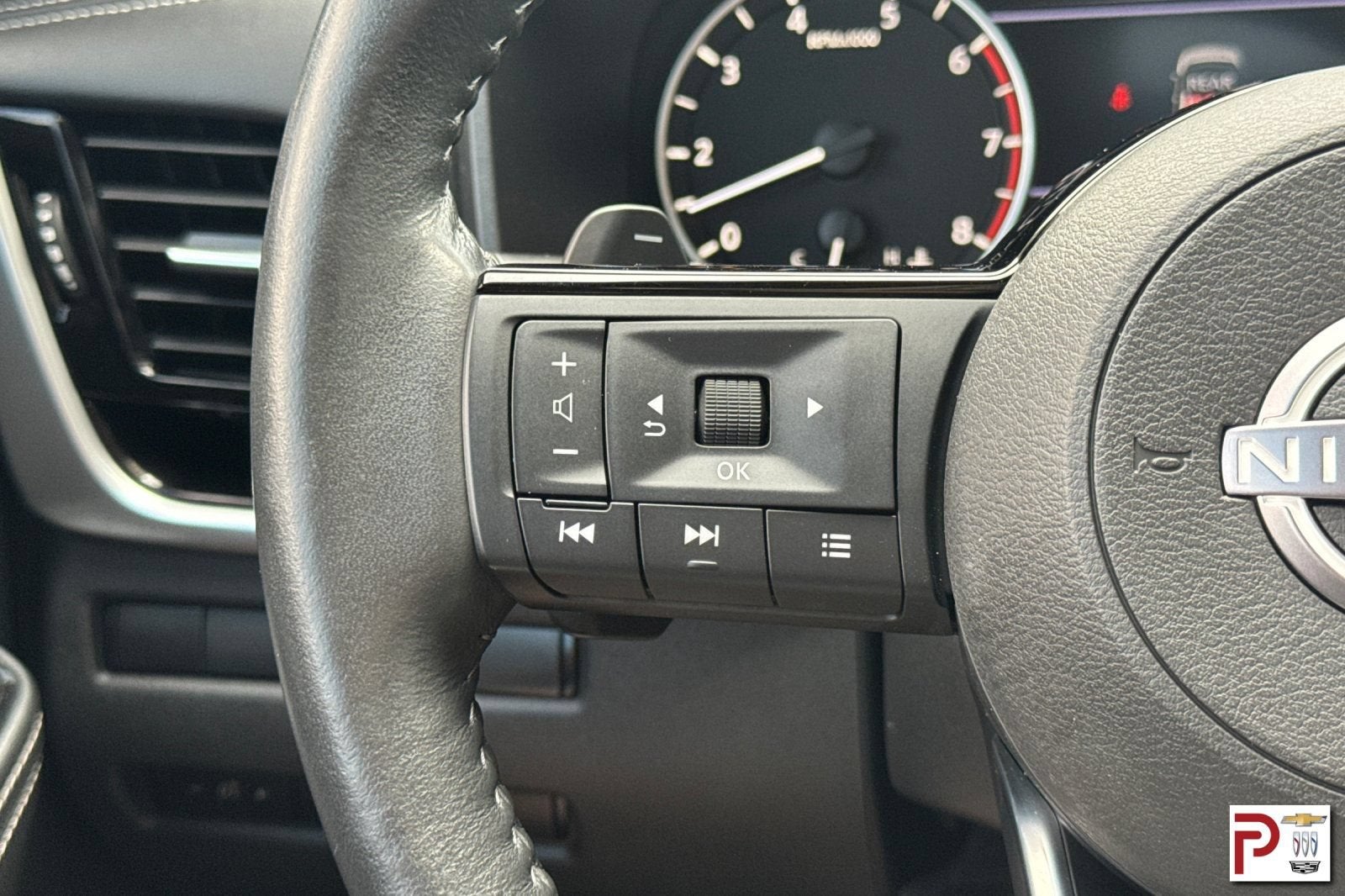 2023 Nissan Rogue SL FWD