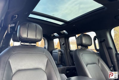 2025 Land Rover Defender 110 P525 V8