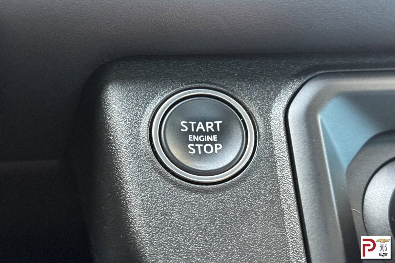 2025 Land Rover Defender 110 P525 V8