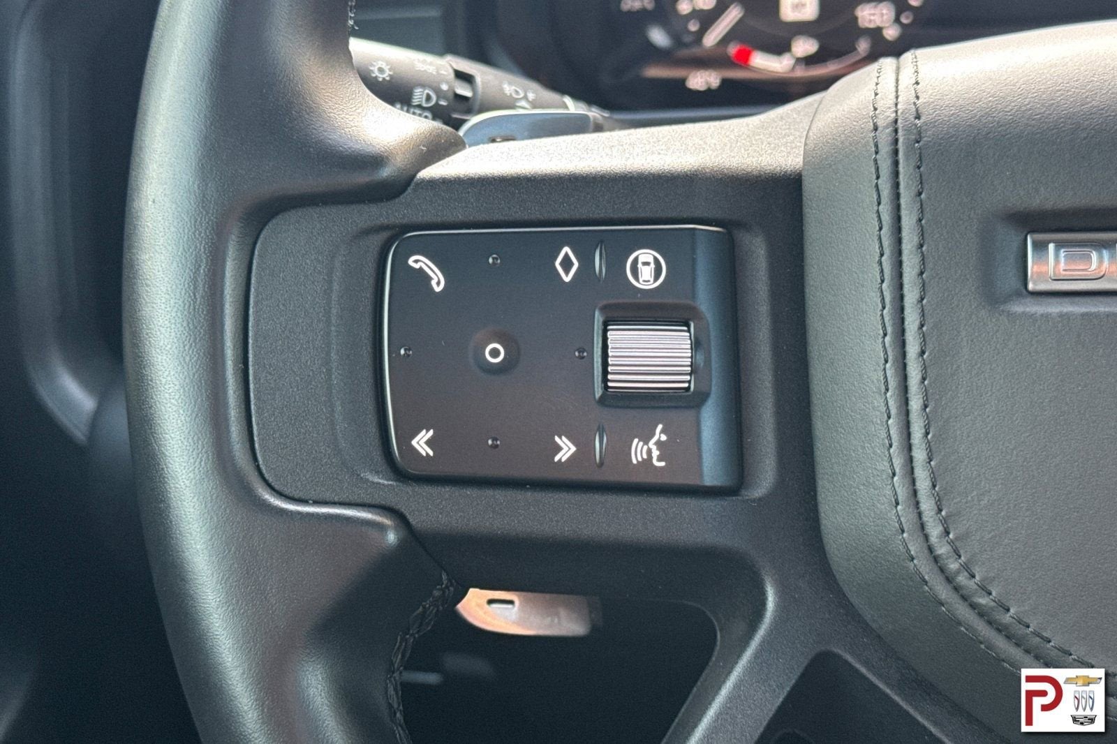 2025 Land Rover Defender 110 P525 V8