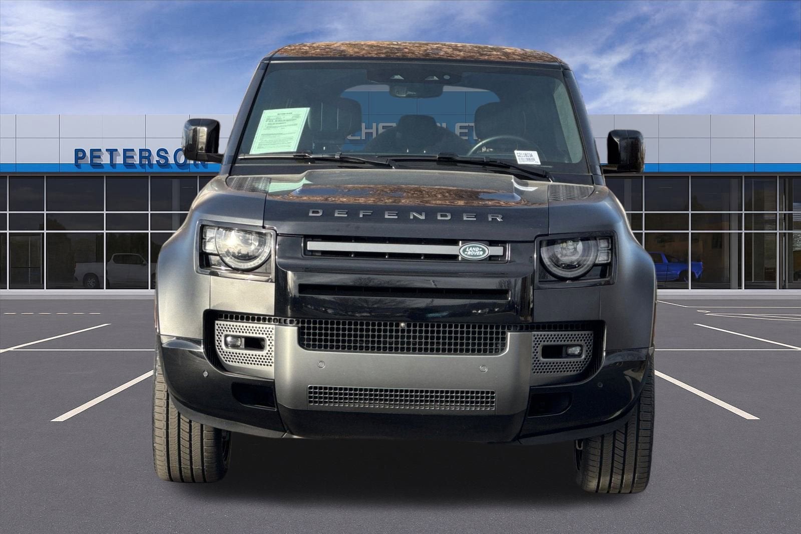 2025 Land Rover Defender 110 P525 V8