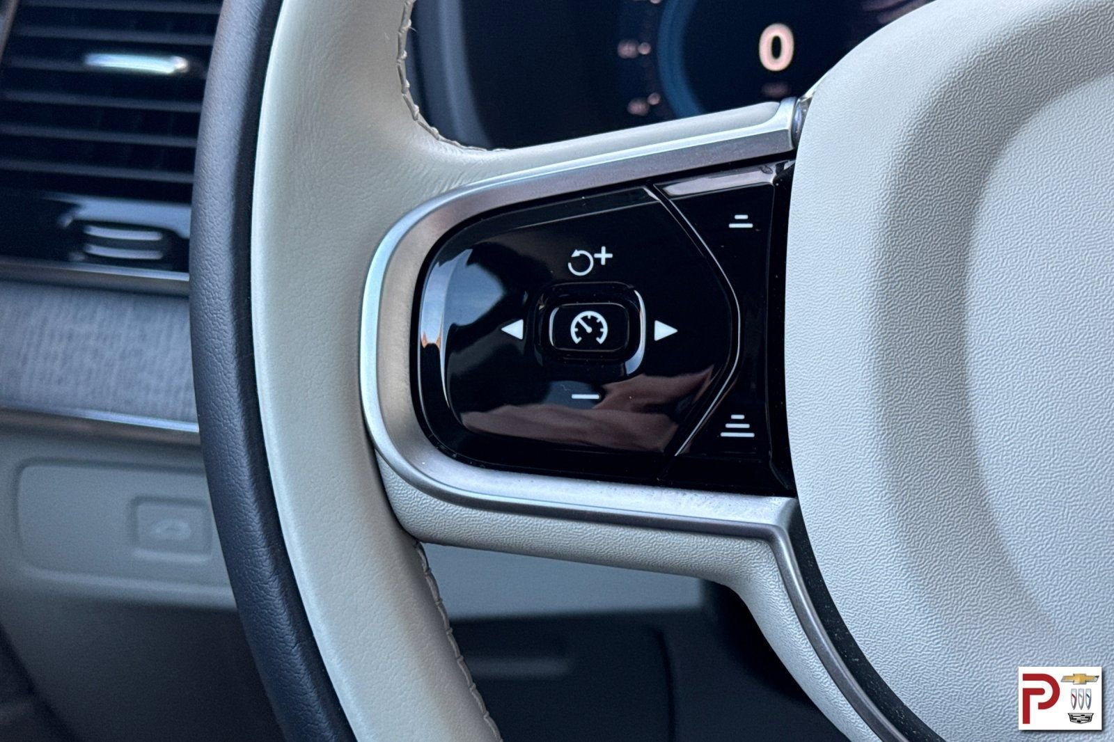 2025 Volvo XC90 B6 Plus 7-Seater