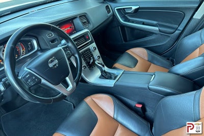 2018 Volvo V60 Cross Country T5