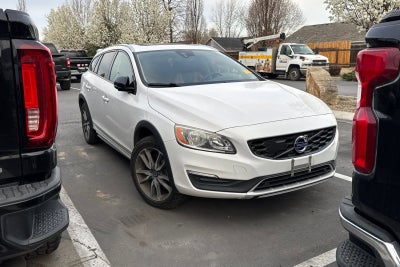 2018 Volvo V60 Cross Country T5