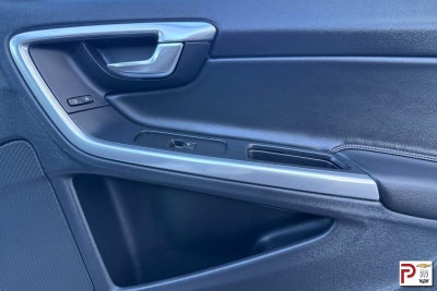 2018 Volvo V60 Cross Country T5